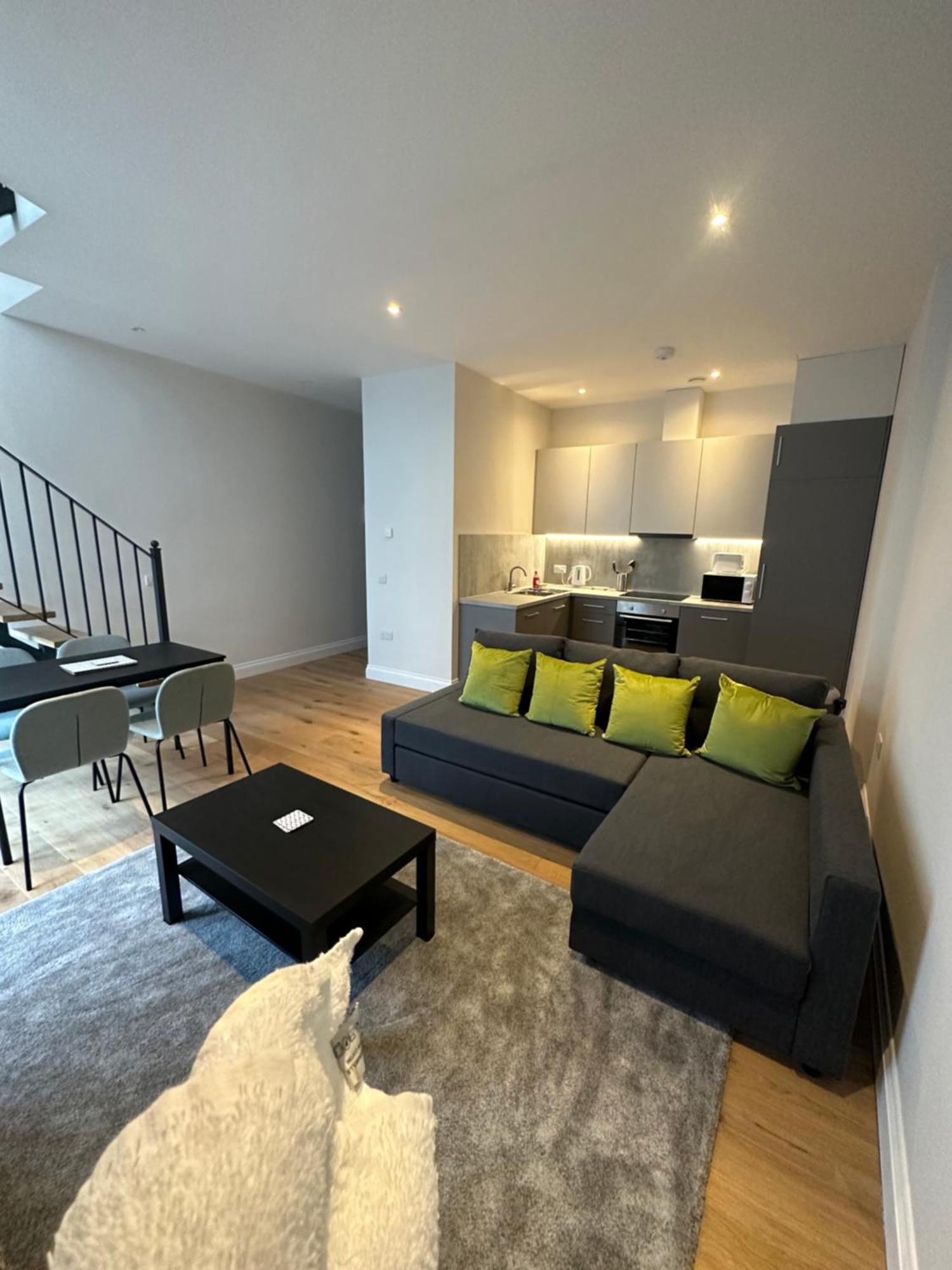 Winchester Street Apartments By Urban Abode Basingstoke Kültér fotó